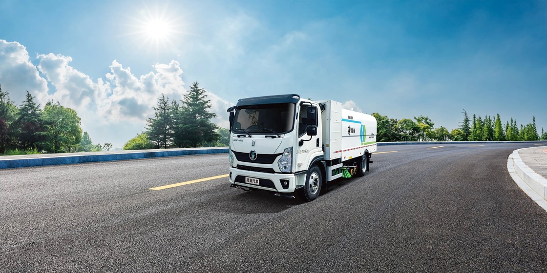 12T Electric Sanitation Vehicle with Zero Emission 300 km Endurance Mileage and 2.2 m³ Water Tank Washing Sweeper